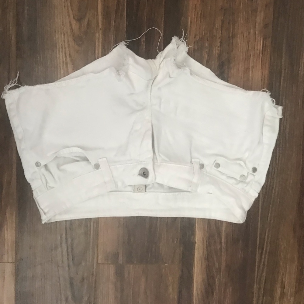 Refuge white jean shorts